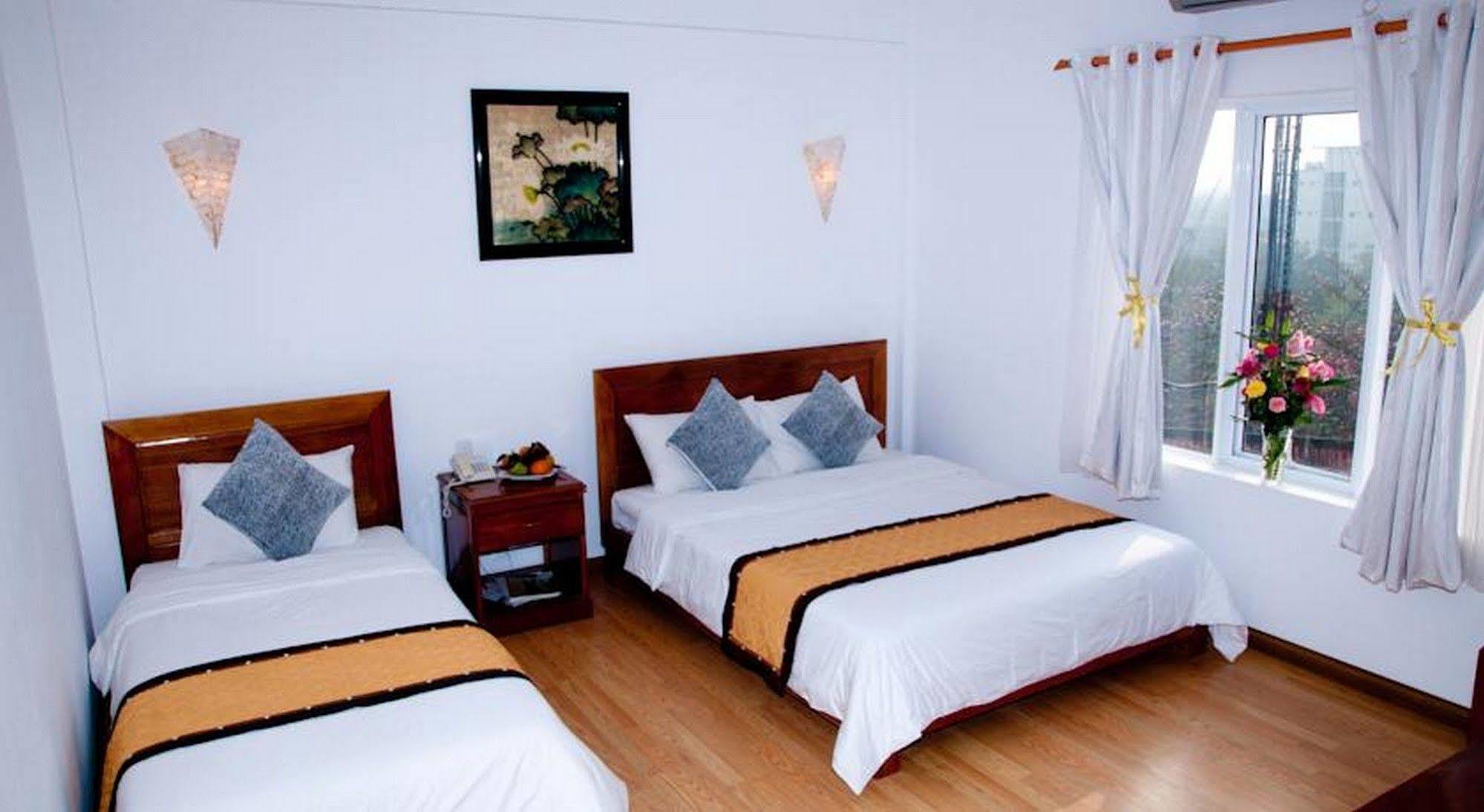 Golden Lotus Hotell Hue Exteriör bild